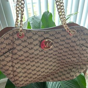 Micheal Kors bag